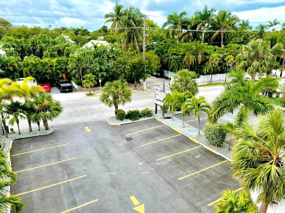 St Kitts - Downtown Waterfront Penthouse Pool Dock Parking Villa Кей Уест Екстериор снимка