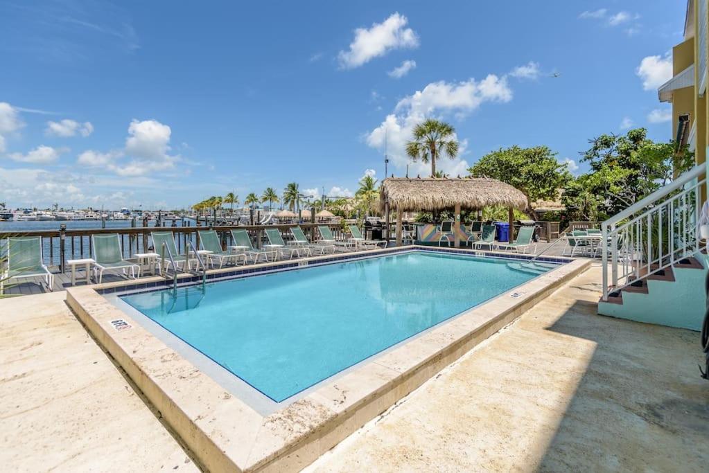 St Kitts - Downtown Waterfront Penthouse Pool Dock Parking Villa Кей Уест Екстериор снимка
