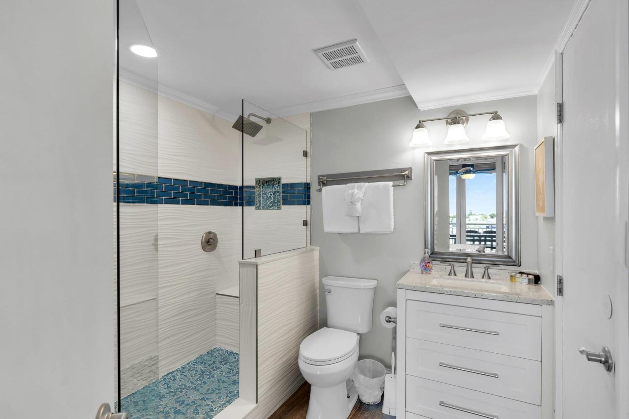 St Kitts - Downtown Waterfront Penthouse Pool Dock Parking Villa Кей Уест Екстериор снимка