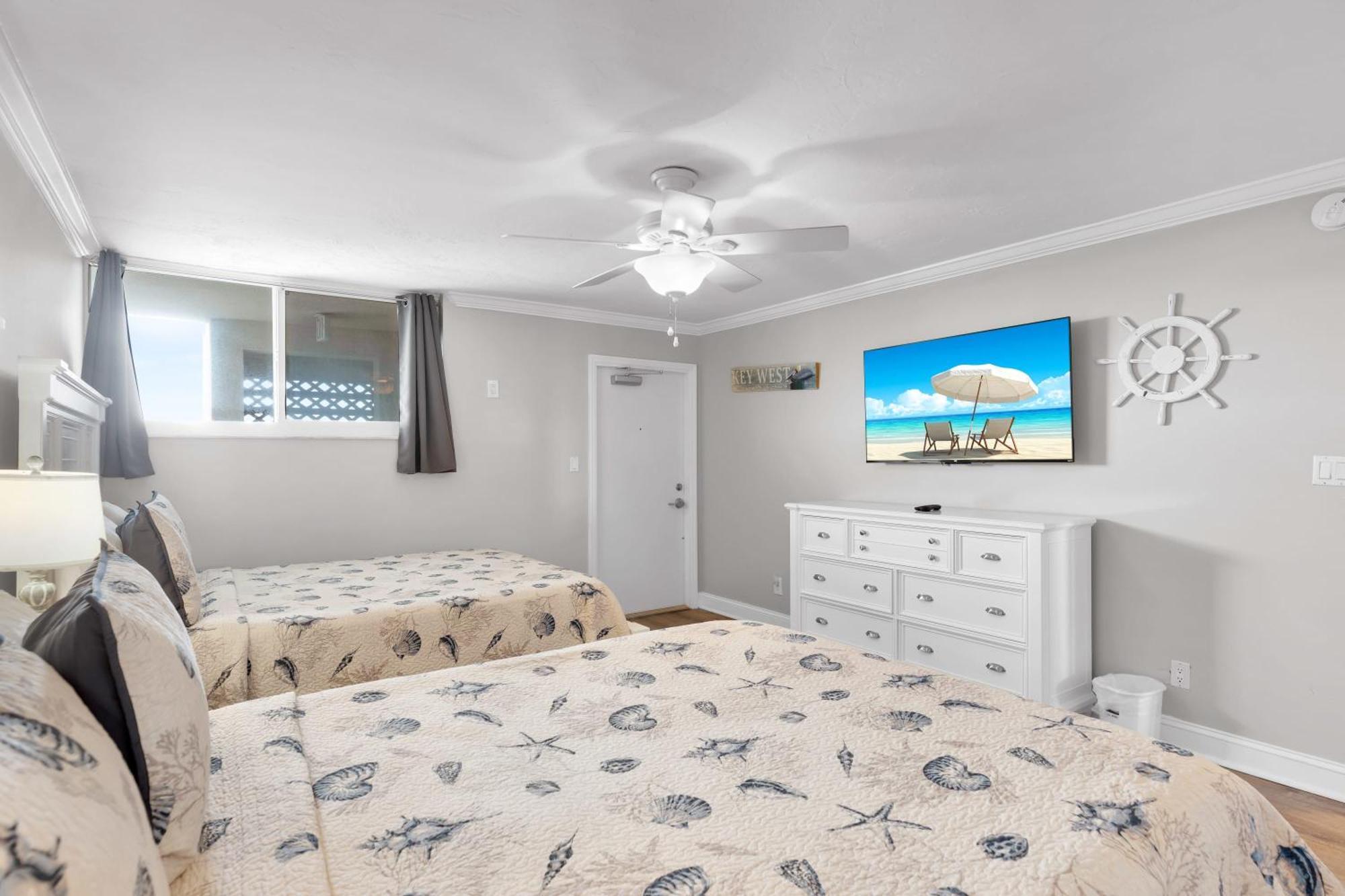 St Kitts - Downtown Waterfront Penthouse Pool Dock Parking Villa Кей Уест Екстериор снимка
