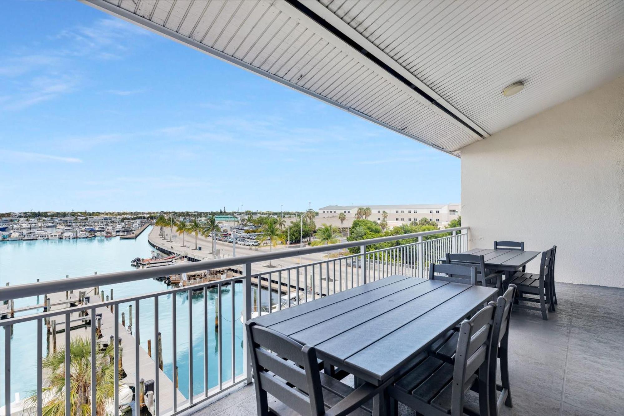 St Kitts - Downtown Waterfront Penthouse Pool Dock Parking Villa Кей Уест Екстериор снимка