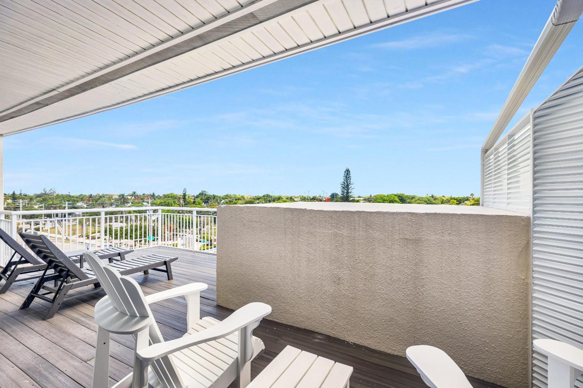 St Kitts - Downtown Waterfront Penthouse Pool Dock Parking Villa Кей Уест Екстериор снимка