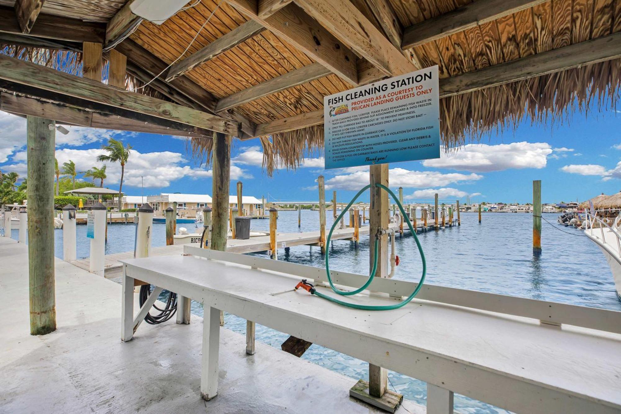 St Kitts - Downtown Waterfront Penthouse Pool Dock Parking Villa Кей Уест Екстериор снимка